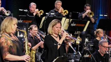 je enger, desto besser? heimspiel der ndr bigband endet als partyspaß