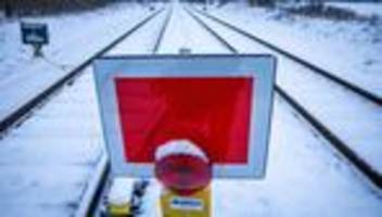 Bahnstrecke Hamburg-Berlin: Minister kritisiert Bahn wegen stockender Strecken-Sanierung