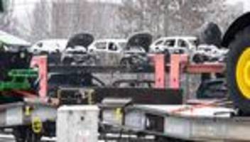 blaulicht: brand auf autozug: verkehr wegen reparaturen eingeschränkt