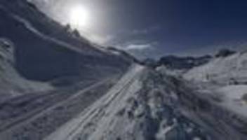 erhöhte warnstufe: mehre tote bei zwei lawinen in französischen alpen