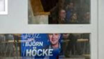 neue gemeindeordnung: verbote gegen ns-parolen? gesetz eher symbolischer natur