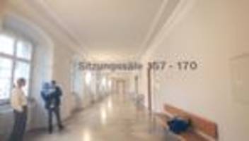 Raserei in der Stadt: Mit Tempo 180 auf der Flucht – Mordprozess nach Unfall