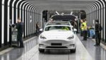 tesla: ig metall geht gerichtlich gegen tesla-geschäftsführer thierig vor