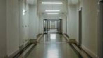 rassismus: rassismus steckt laut studie in routinen deutscher behörden