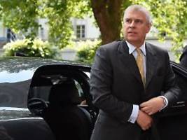 Großbritannien diskutiert: Wann geht es Andrew an den Kragen?