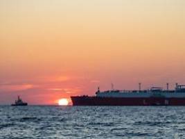 Börse erwartet LNG-Schwemme: Heizen mit Gas wird trotz leerer Speicher immer billiger