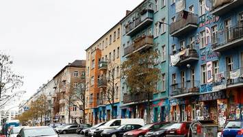 Angriff auf linkes Szenelokal „Fischladen“ mit Hämmern – Polizei sucht Zeugen