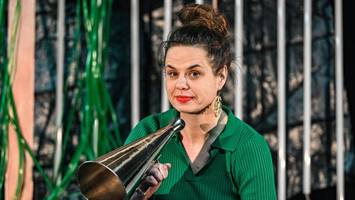 therese schmidt im neuköllner heimathafen: mit enthusiasmus gegen resignation