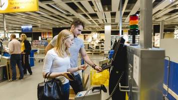 Self-Checkout-Kassen in Supermärkten: Turbo-Einkauf oder totale Überwachung?