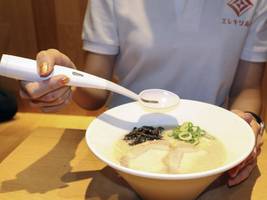 japan: erfinderin will mit elektrischem löffel leben retten