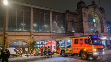fußgänger von lkw erfasst – schwerer unfall direkt vor dem bahnhof dammtor