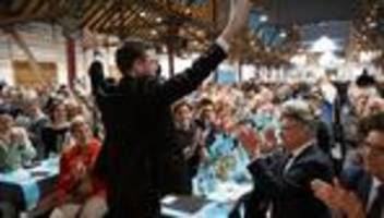 Aschermittwoch: Politischer Aschermittwoch: Schlagabtausch vor dem Wahltag