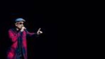 demonstration vor dem bundeskanzleramt: xavier naidoo verbreitet erneut antisemitische verschwörungsmythen