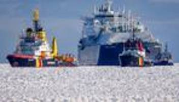 Insel Rügen: Schifffahrtsamt: LNG-Tanker im Hafen Mukran eingelaufen