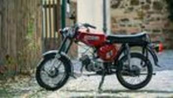 Ostdeutsche Identität: Theaterprojekt beleuchtet Erbe der Simson in Suhl