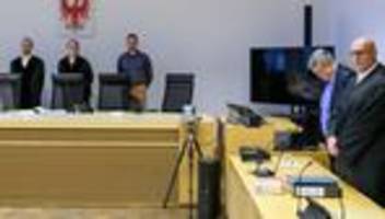 Umstrittenes Plakatmotiv: AfD-Politiker will gegen Urteil zu Wahlplakat vorgehen