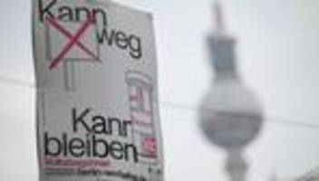 Unterschriftensammlung: Volksbegehren Berlin werbefrei macht Werbung