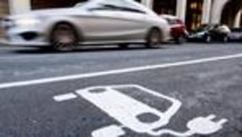 Verkehr: So viel durstiger als angegeben sind Plug-in-Hybride