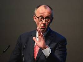 auch kritik an den usa: merz geht die afd beim aschermittwoch scharf an