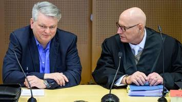 Hitlergruß auf Wahlplakat? Gericht bittet AfD-Politiker jetzt zur Kasse