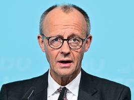 Bundespolitik: Merz offen für Social-Media-Verbote für Minderjährige