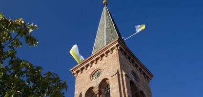 Darmstadt: Mann wollte Küster mit Kruzifix töten - 33-Jähriger vor Gericht