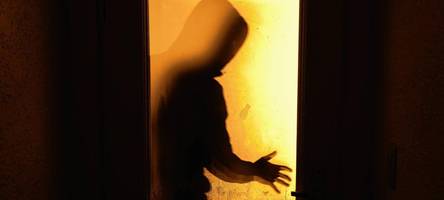 unbekannte brechen in büros am messezentrum augsburg ein