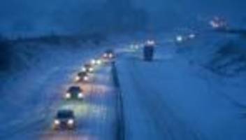 Deutscher Wetterdienst: Unwetterartiger Wintereinbruch sorgt für Schnee und Glatteis