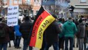 Deutschland-Monitor: Einheitspartei und starker Führer? Nicht wenige sagen ja