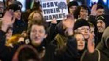Gedenken: Demonstration in Frankfurt für die Opfer von Hanau