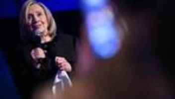 maischberger: hillary clinton kritisiert umgang der us-regierung mit epstein-akten