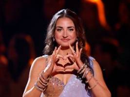 Hebefiguren wären komisch: Ekat würde bei Let's Dance mit einer Frau tanzen - aber ...