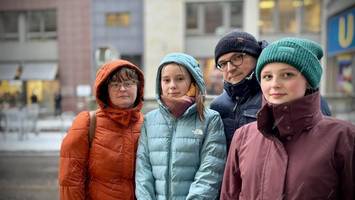 berliner eltern diskutieren über social-media-verbot: „totaler quatsch!“