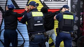 sieben kriminalitäts-hotspots in berlin – polizei bekommt mehr kontrollrechte