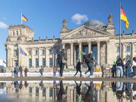 befragung: die deutschen misstrauen ihren politischen institutionen