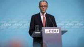 CDU-Parteitag in Stuttgart: Merz würdigt zu Beginn seiner Rede Rita Süssmuth