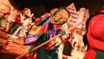 Happy End bei der Fastnacht: Polizei bringt gestohlene Narrenmaske zurück