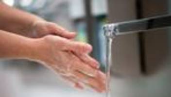 Krankheiten: Mehr als 140 Kinder an Grundschule mit Norovirus infiziert