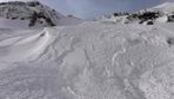 Tod unter Schneemassen: Neue Lawine – insgesamt drei Tote in Österreich