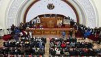 venezuela: parlament in venezuela billigt historisches amnestiegesetz