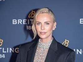 Ich musste etwas sagen: Charlize Theron berichtet von üblen Begegnungen mit Fotografen
