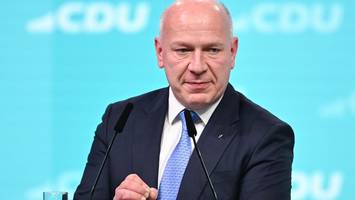 berlins regierender wegner attackiert linke und grenzt sich von afd ab