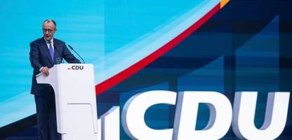 cdu-parteitag in stuttgart: friedrich merz als cdu-chef wiedergewählt