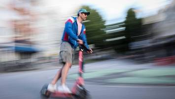 millionen fahrten mit e-scootern in hamburg: stadtrad ist weit abgeschlagen