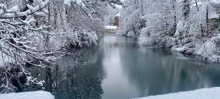 Zwei Augsburger Hallenbäder müssen wegen Schneelast auf den Dächern schließen