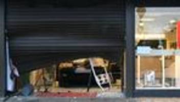 Einbrüche: Einbruch in Stuhr: Auto fährt in Juweliergeschäft