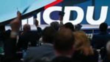 Internet: CDU-Parteitag stimmt über Social Media ab 14 ab