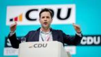 Junge Union: CDU-Parteitag: Keine Mehrheit für Sozial-Reformpläne der JU
