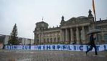 Protest gegen Wehrdienst: Erneut Demonstrationen gegen neuen Wehrdienst geplant