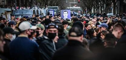 Lyon: Trauermarsch für getöteten rechten Aktivisten Quentin